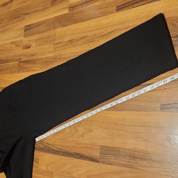 St. John Basics Black Santana Knit Pleated Front Pull-on Pants Size 8 - Picture 13 of 16